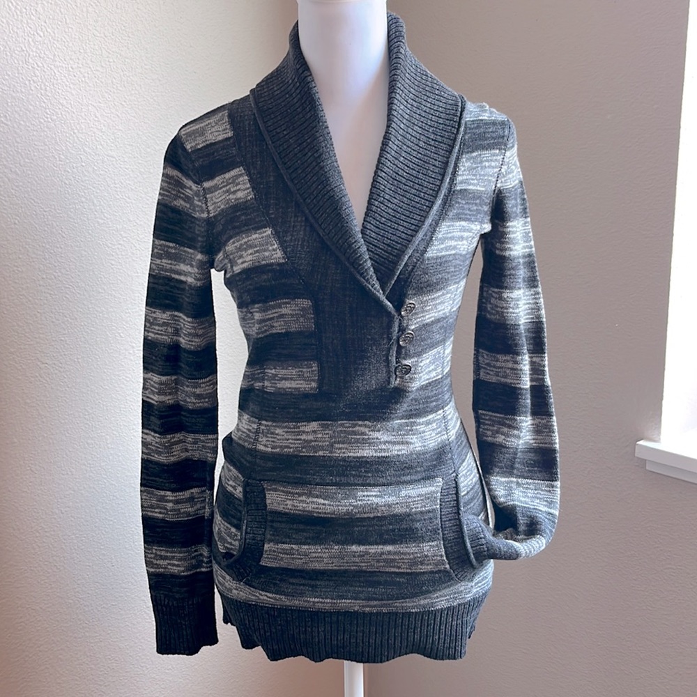 Guess sweater